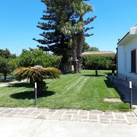 Emerald Village * Marsala
